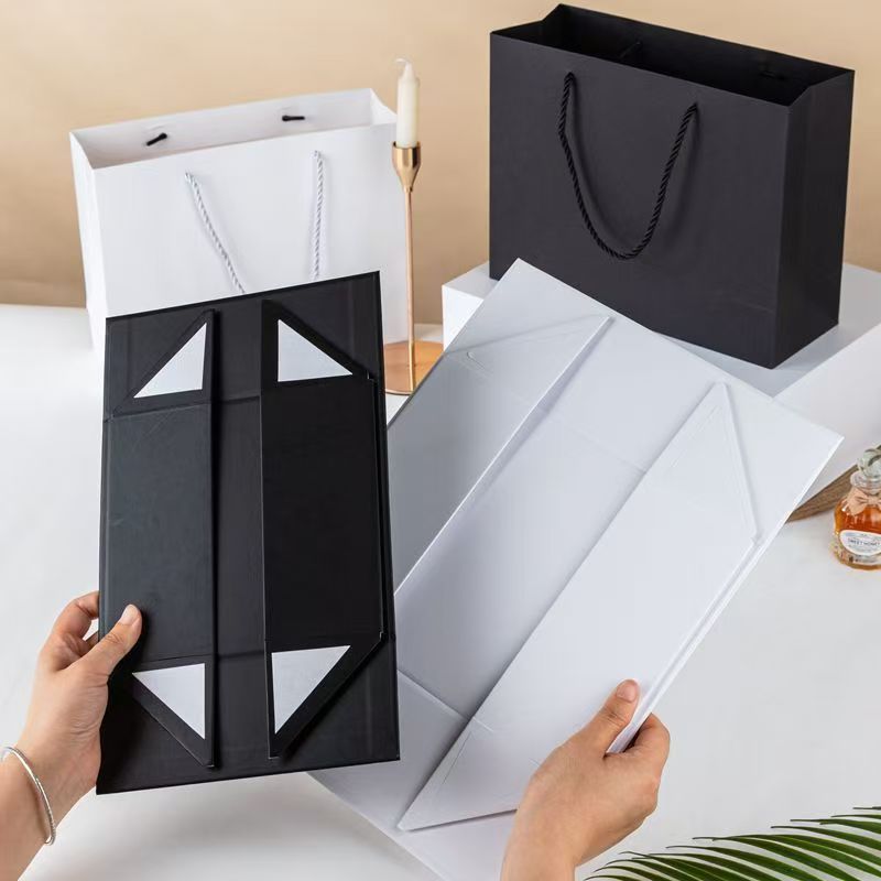 Collapsible Gift Box / Foldable Gift Box