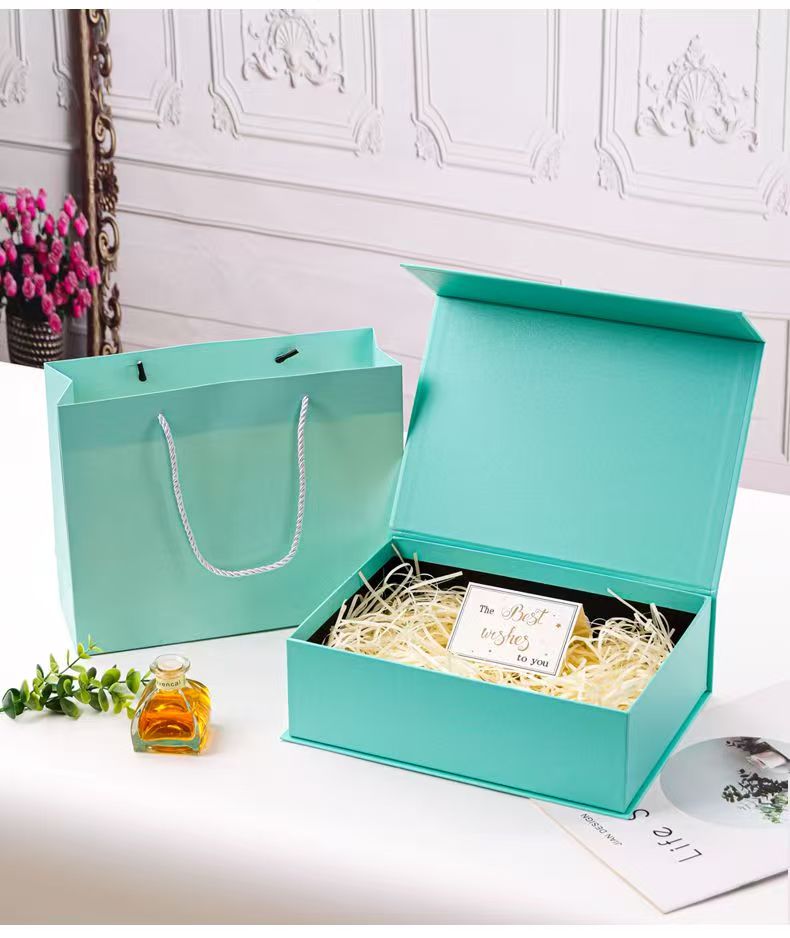 Collapsible Gift Box / Foldable Gift Box