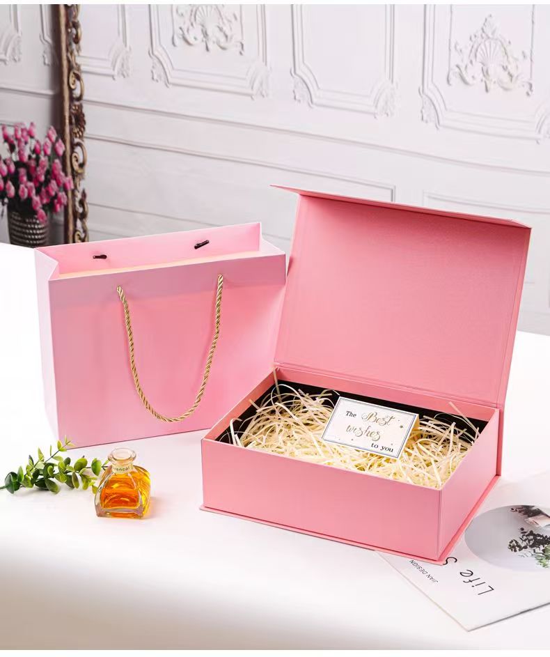 Collapsible Gift Box / Foldable Gift Box