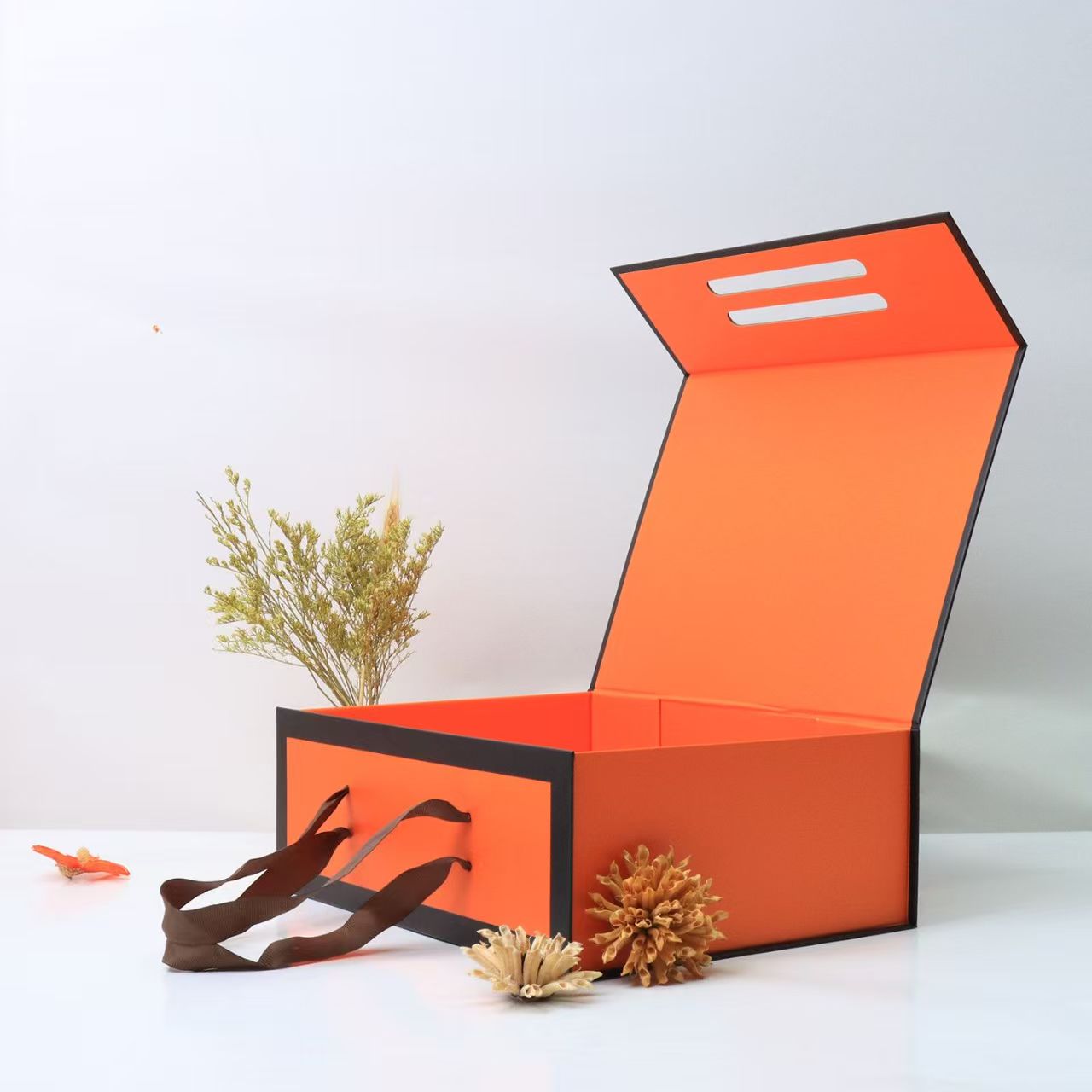 Collapsible Rigid Gift Box