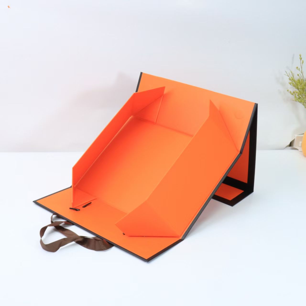 Collapsible Rigid Gift Box