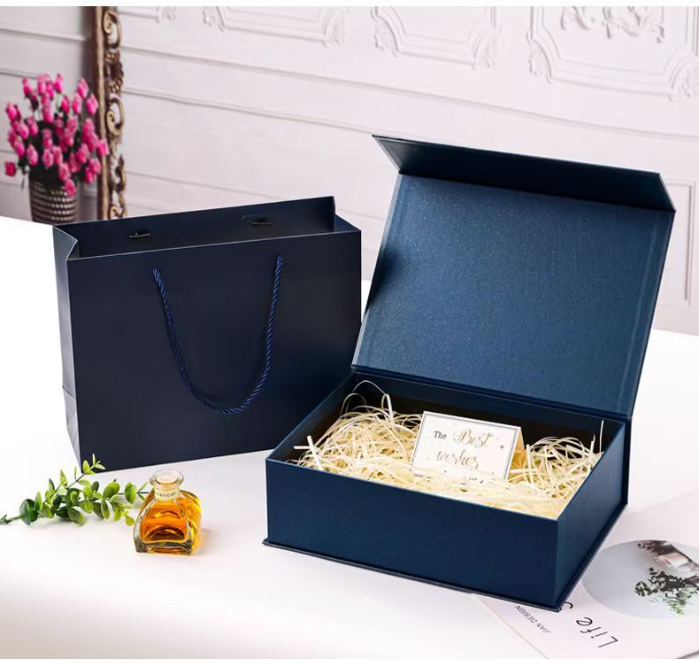 Collapsible Gift Box / Foldable Gift Box